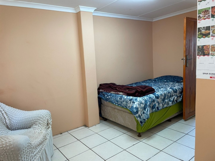 5 Bedroom Property for Sale in East Bank Eastern Cape